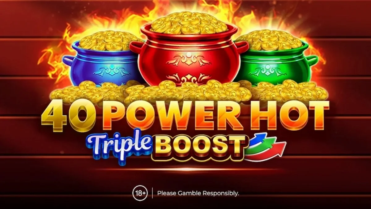 Tampilan visual slot 40 Power Hot Triple Boost dengan gulungan penuh simbol buah klasik yang menyala dan efek energi yang dinamis.
